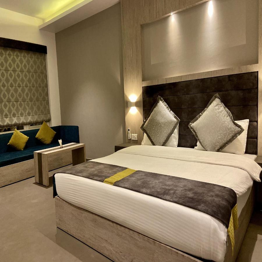 Kingston Resort Kanpur Bagian luar foto